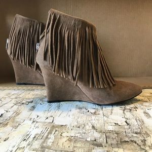 Elyse Walker booties